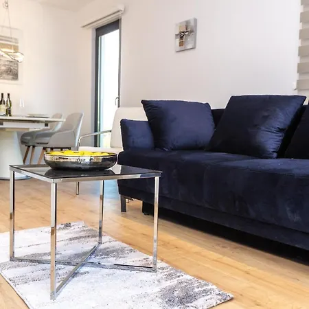 Parisa Villa
